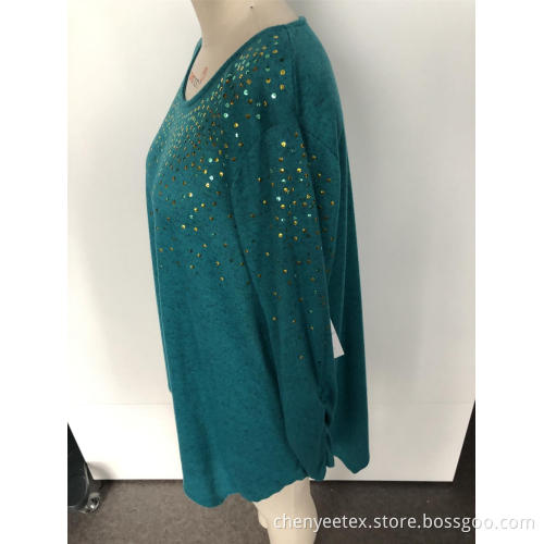 Emeralds with irregular long sleeves